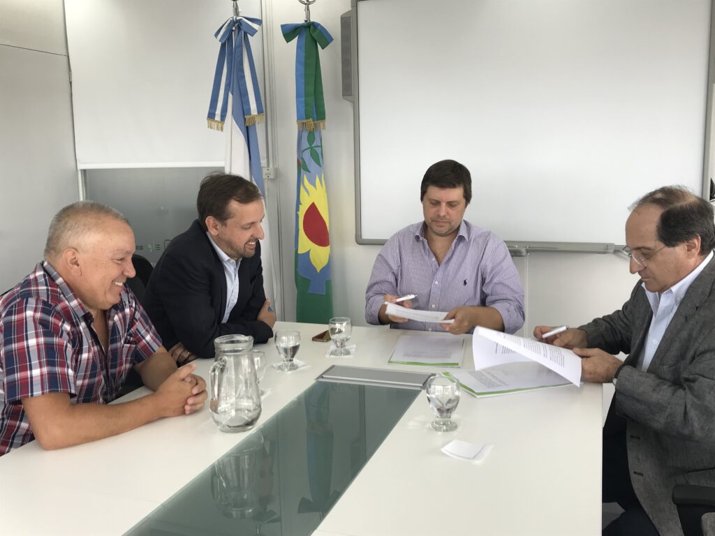 Agreement to encourage the use of biodegradable bags