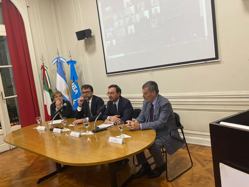 Diplomatura en Administración de Entidades Italianas en Argentina. CIAAE